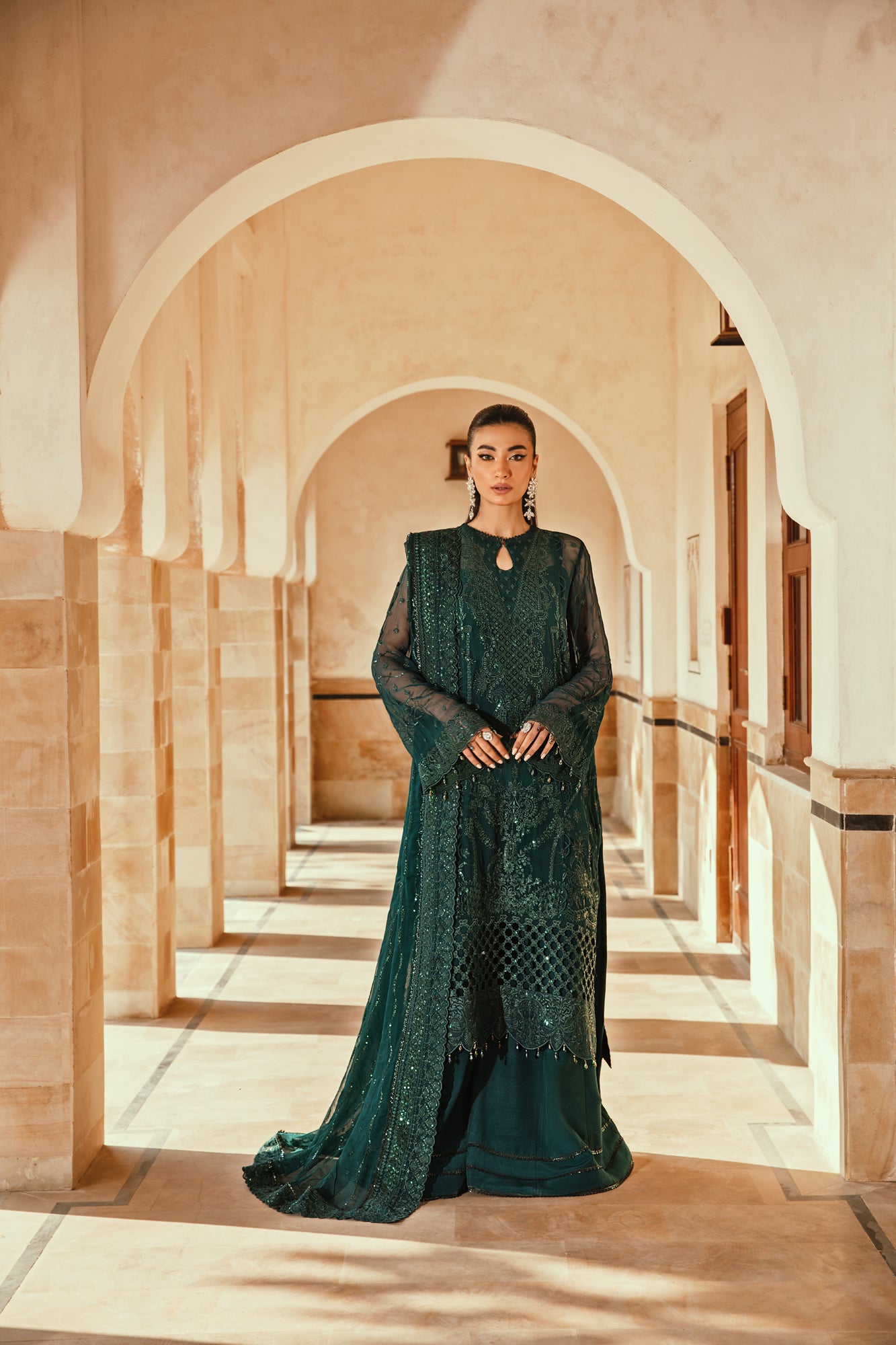 white christmas dresses Elegant Wedding Formals Pakistan: Women's Formal Wedding Dresses by Top Pakistani Brands Florent Pakistan white christmas dresses Elegant Wedding Formals Pakistan: Women's Formal Wedding Dresses by Top Pakistani Brands Florent Pakistan